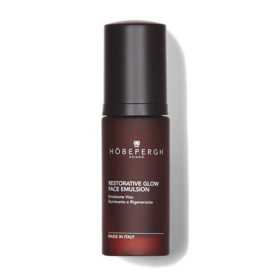 Emulsione illuminante e rigenerante